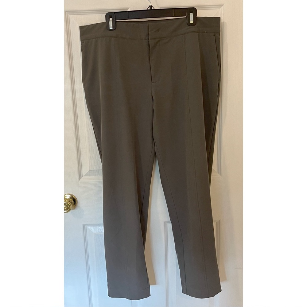 Mondetta Straight Leg Pants in Olive Gray